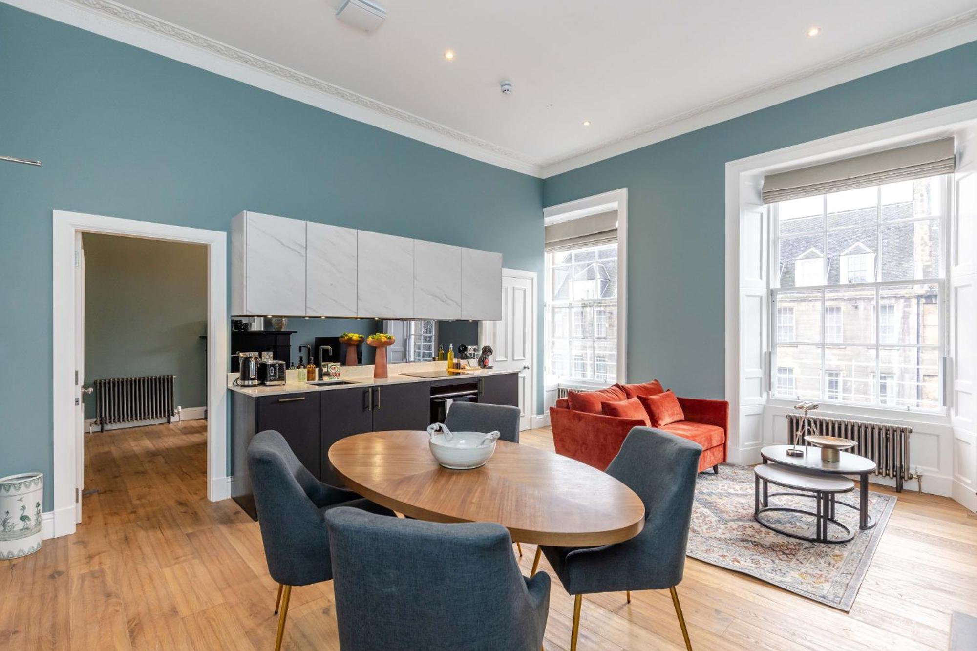 Dragon Suites Luxury Apartments At 9 Albyn Place Edinburgh Exterior photo