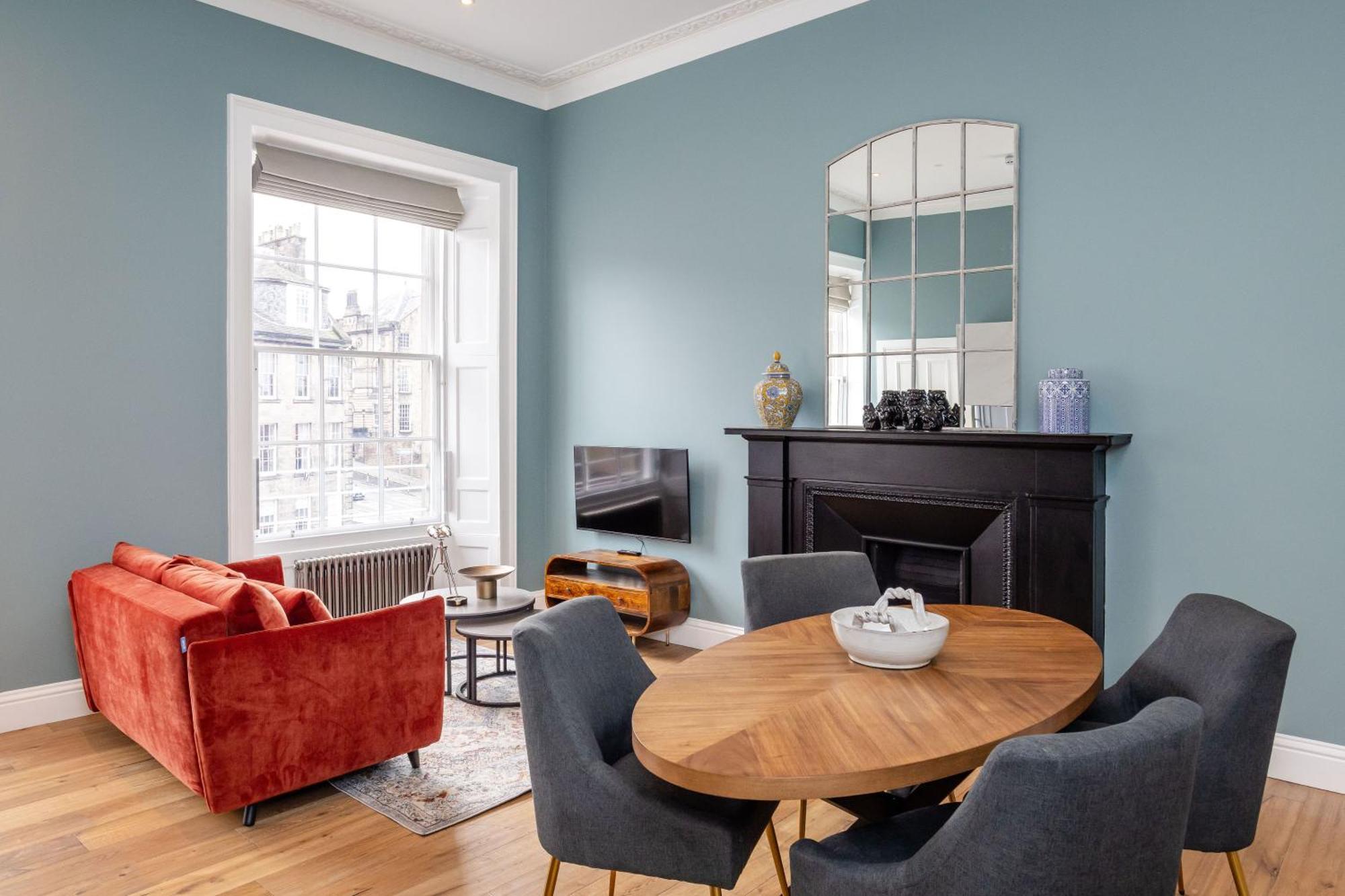 Dragon Suites Luxury Apartments At 9 Albyn Place Edinburgh Exterior photo